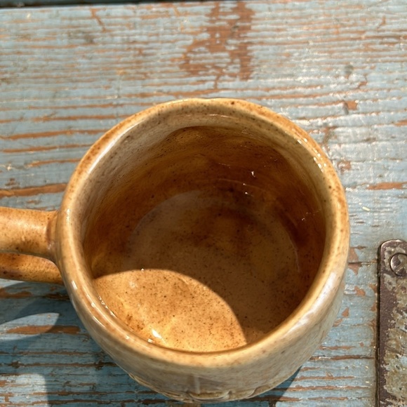 Vintage 1984 handmade Alaskan Design Pottery Mugs (2) - Picture 7 of 9